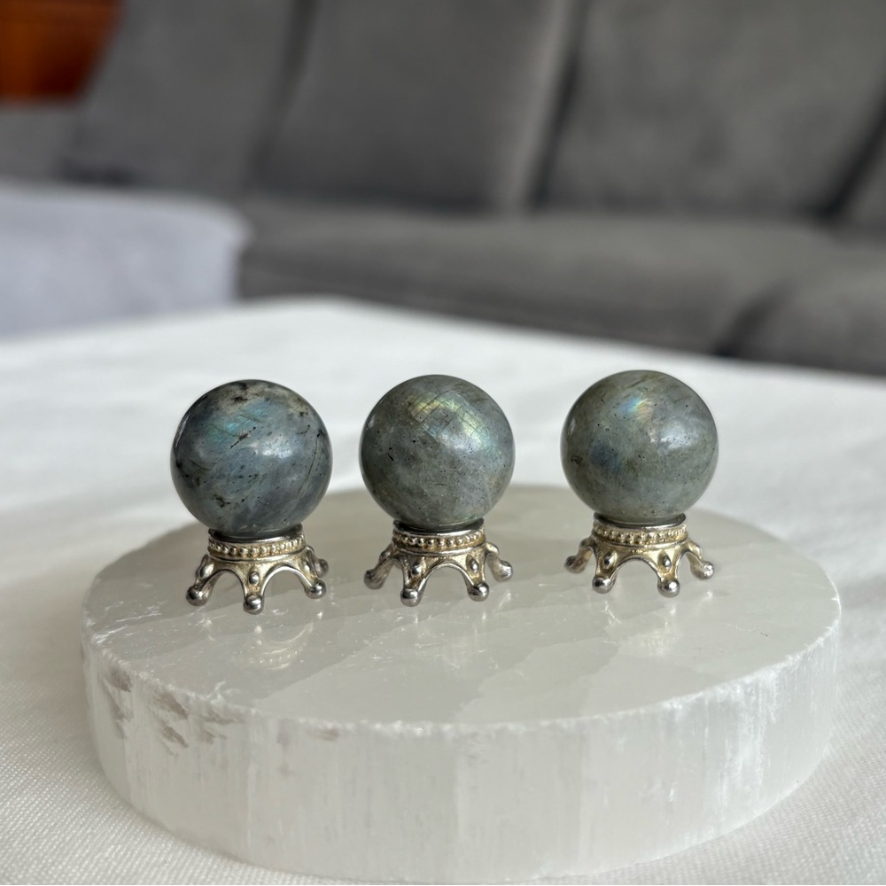 Mini labradorite sphere bundle